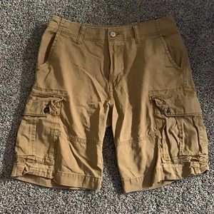 khaki men’s shorts
